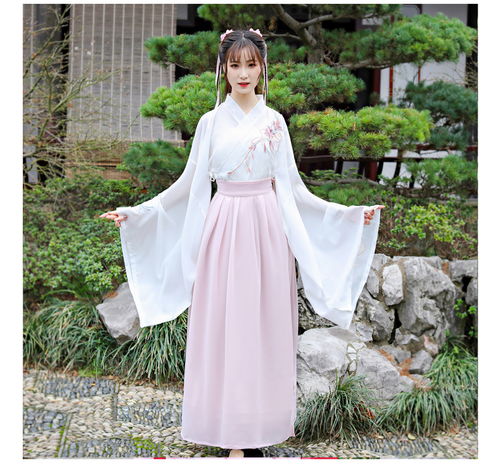 如果仙女气质的古代服装和性感风格的现代服装可以随意穿