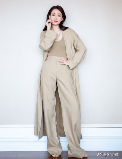 李焕英 上映前后,有谁注意张小斐身上衣服品牌 身价早已倍增