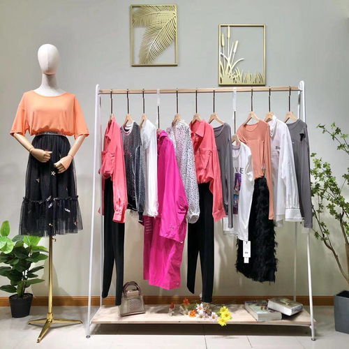 服装陈列的基本知识及其在日用百货中的应用