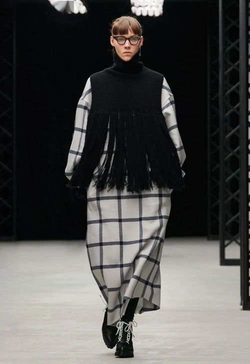 流苏摇曳 鞋帽设计中的灵动风潮